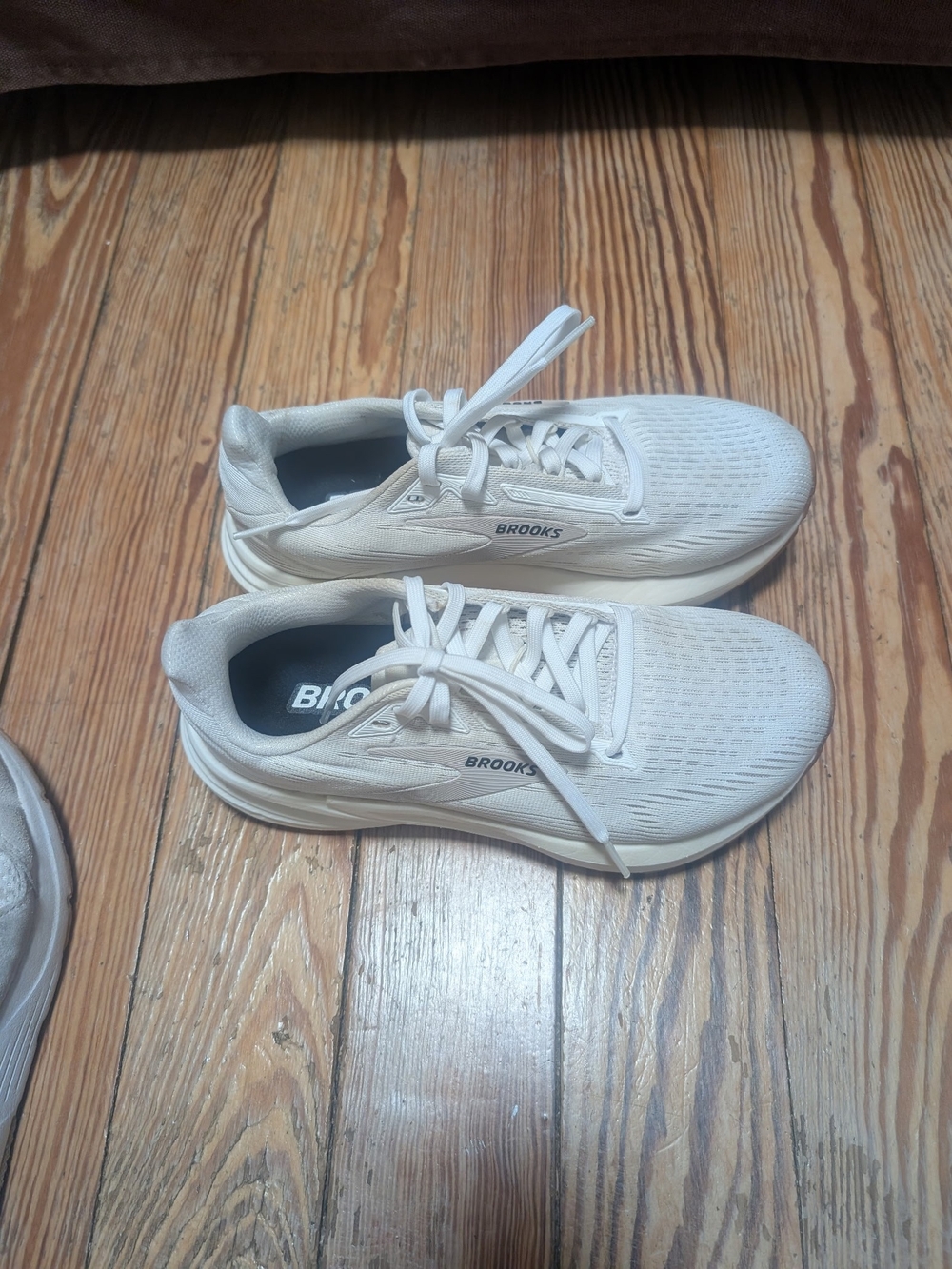 Brooks Revel 8 Women's Running Sneakers